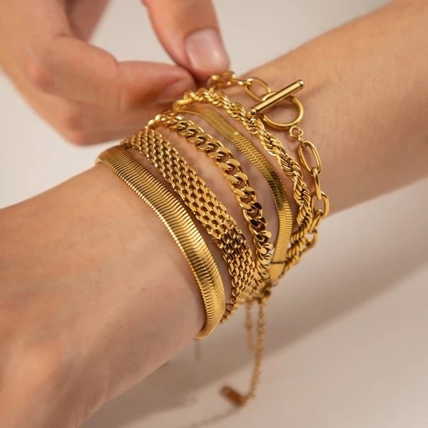 Women Exquisite Golden Metal Texture