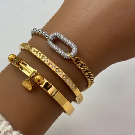Zircon charm bracelet